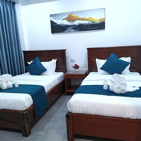 Panda Guest House Coron Exterior photo